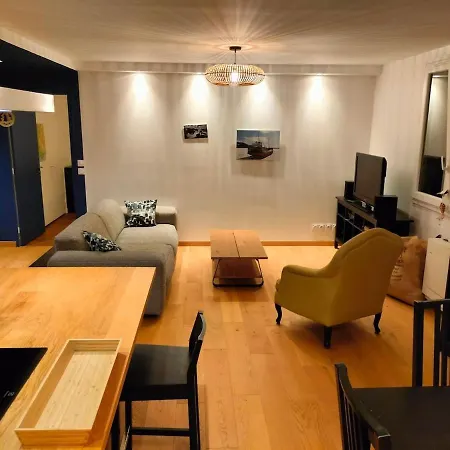 Tres Bel Cosy Refait Avec Gout - Very And Cozy Redone With Taste!