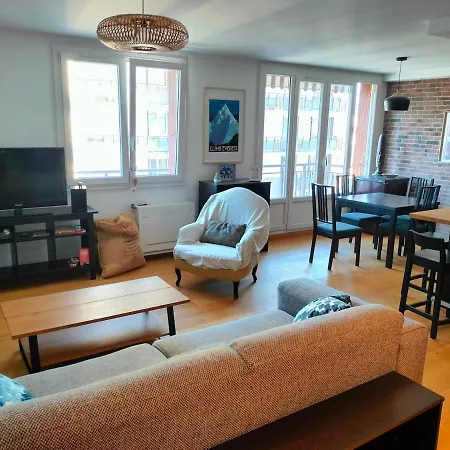 Tres Bel Cosy Refait Avec Gout - Very And Cozy Redone With Taste! *