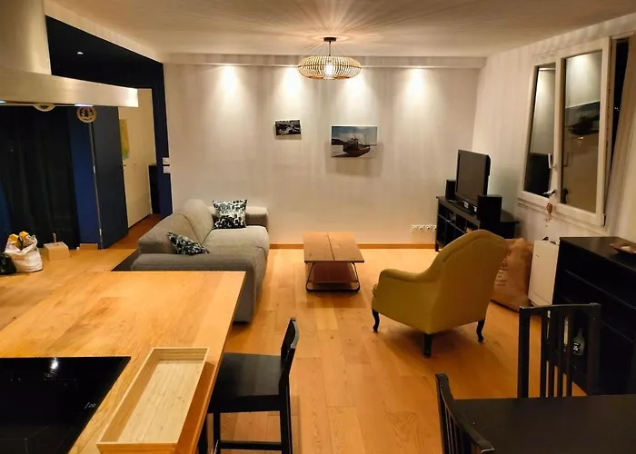 Tres Bel Cosy Refait Avec Gout - Very And Cozy Redone With Taste!